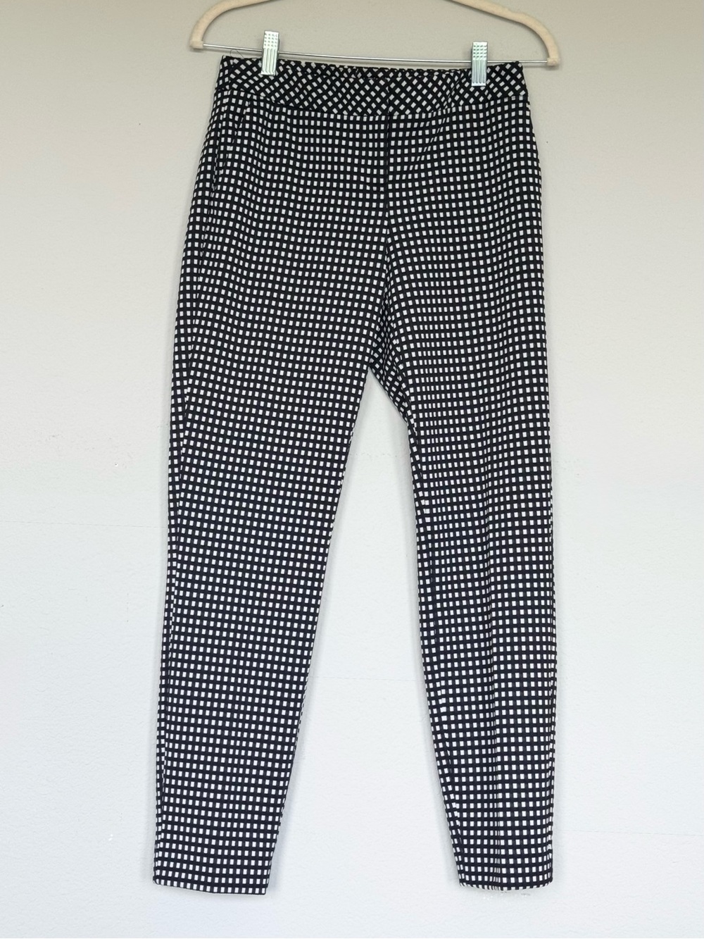 Express Columnist Career Pants Women’s 4R Black White Checkered Print